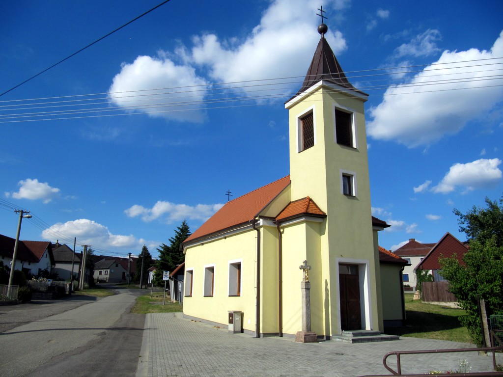 Kaplička ve dne